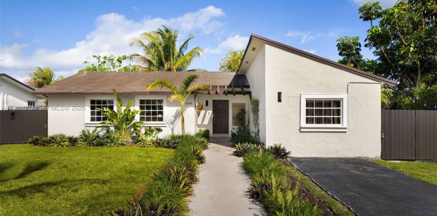 Дом в Майами, Флорида 4 спальни, 141.12м2 № 2050298