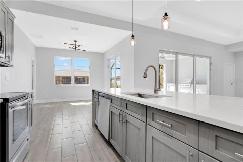 Casa en venta en Cape Coral, Florida, 3 dormitorios, 160.35 m2 № 2094188 - foto 12