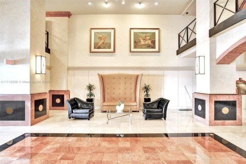 Condo in Miami, Florida, 1 bedroom  № 1811287 - photo 26