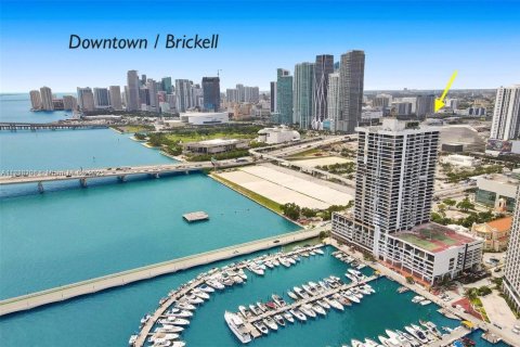 Condo in Miami, Florida, 1 bedroom  № 1811287 - photo 13