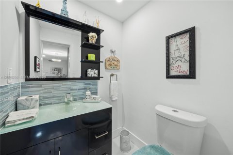 Copropriété à vendre à Miami, Floride: 3 chambres, 164.44 m2 № 2387787 - photo 22