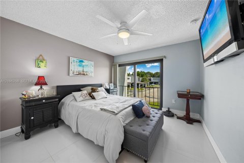 Copropriété à vendre à Miami, Floride: 3 chambres, 164.44 m2 № 2387787 - photo 30