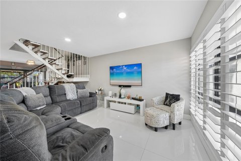 Copropriété à vendre à Miami, Floride: 3 chambres, 164.44 m2 № 2387787 - photo 6
