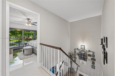 Copropriété à vendre à Miami, Floride: 3 chambres, 164.44 m2 № 2387787 - photo 23