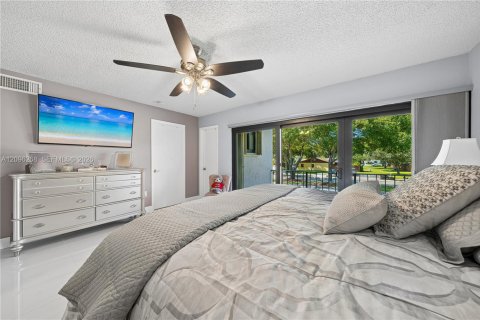 Copropriété à vendre à Miami, Floride: 3 chambres, 164.44 m2 № 2387787 - photo 27
