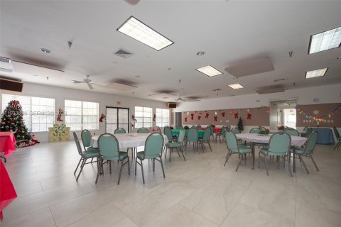 Copropriété à vendre à Royal Palm Beach, Floride: 2 chambres, 101.08 m2 № 2061811 - photo 22