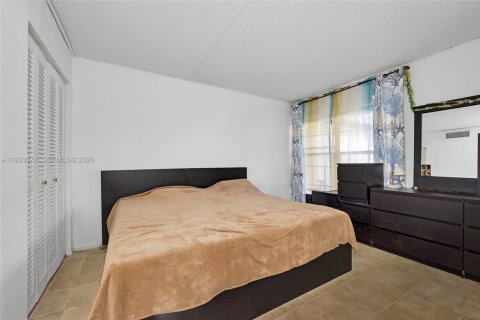 Copropriété à vendre à Royal Palm Beach, Floride: 2 chambres, 101.08 m2 № 2061811 - photo 15