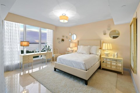 Condo in Riviera Beach, Florida, 3 bedrooms  № 2081911 - photo 16