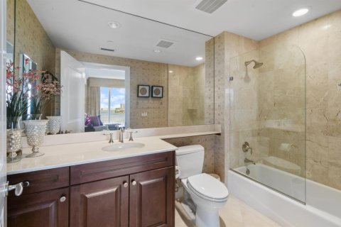 Condo in Riviera Beach, Florida, 3 bedrooms  № 2081911 - photo 20