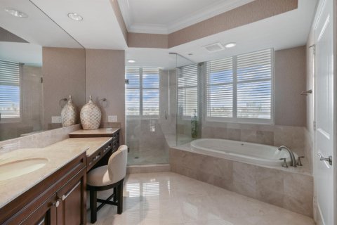Condo in Riviera Beach, Florida, 3 bedrooms  № 2081911 - photo 14