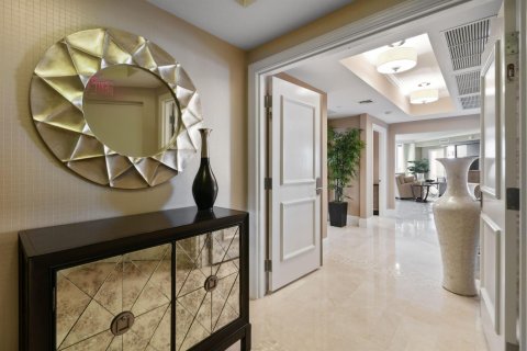 Condo in Riviera Beach, Florida, 3 bedrooms  № 2081911 - photo 2