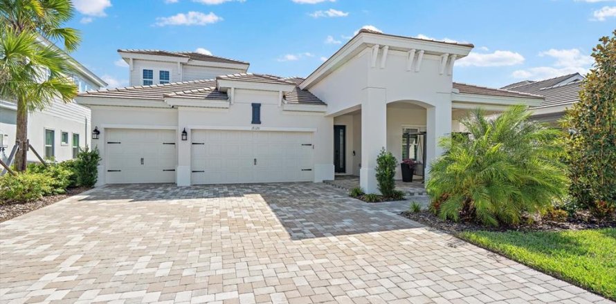 Villa ou maison à Lakewood Ranch, Floride 4 chambres, 301.56 m2 № 2430921