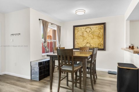Touwnhouse à louer à Miami, Floride: 2 chambres, 90.95 m2 № 1893464 - photo 10