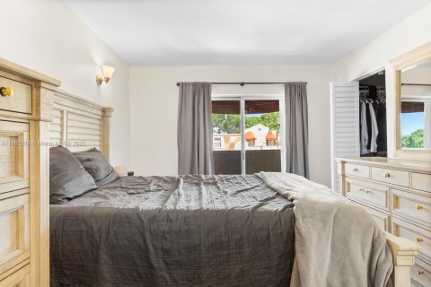 Touwnhouse à louer à Miami, Floride: 2 chambres, 90.95 m2 № 1893464 - photo 13