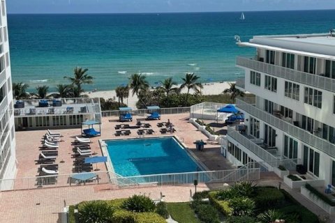 Condominio en venta en Miami Beach, Florida, 2 dormitorios, 91.04 m2 № 1981012 - foto 5
