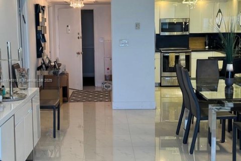 Condominio en venta en Miami Beach, Florida, 2 dormitorios, 91.04 m2 № 1981012 - foto 24