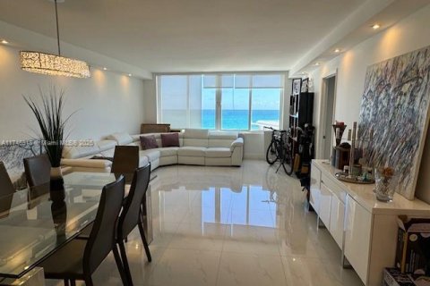 Condominio en venta en Miami Beach, Florida, 2 dormitorios, 91.04 m2 № 1981012 - foto 19