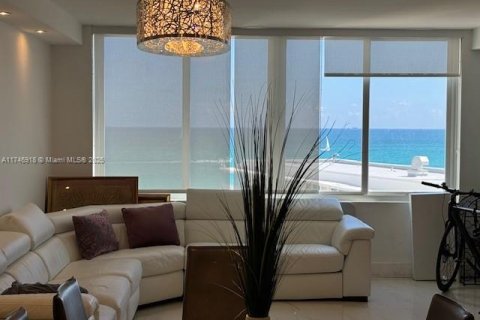 Condominio en venta en Miami Beach, Florida, 2 dormitorios, 91.04 m2 № 1981012 - foto 20
