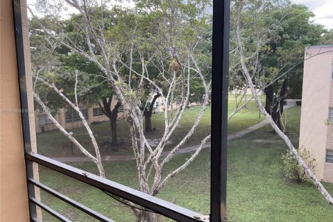 Copropriété à louer à Hollywood, Floride: 2 chambres, 85.47 m2 № 1970492 - photo 30