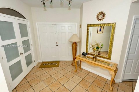 Villa ou maison à vendre à Miami, Floride: 4 chambres, 247.4 m2 № 1966245 - photo 7