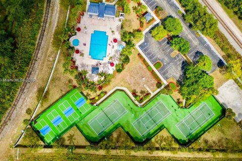 Villa ou maison à vendre à Miami, Floride: 4 chambres, 247.4 m2 № 1966245 - photo 21