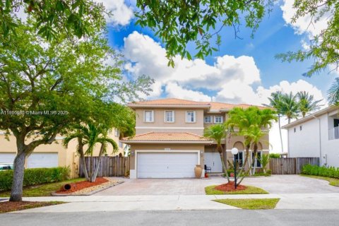 Villa ou maison à vendre à Miami, Floride: 4 chambres, 247.4 m2 № 1966245 - photo 4