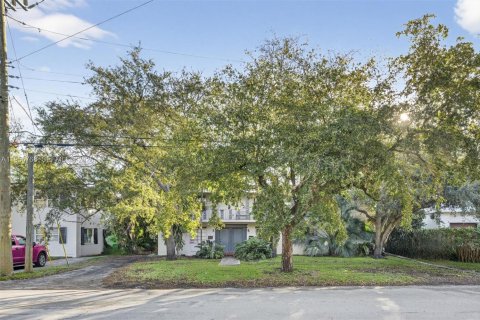 Land in Coral Gables, Florida № 2010808 - photo 14