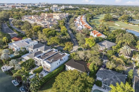 Land in Coral Gables, Florida № 2010808 - photo 10