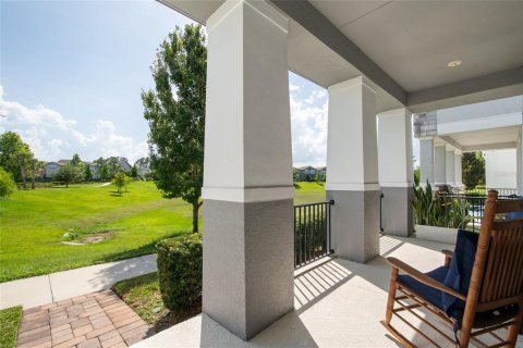 House in Oakland, Florida 3 bedrooms, 199.93 sq.m. № 2222019 - photo 6