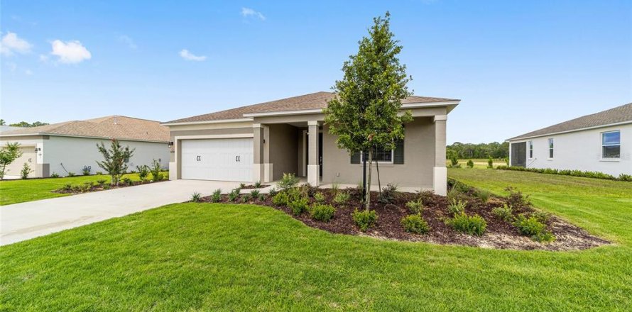 House in Ocala, Florida 2 bedrooms, 164.16 sq.m. № 2207207