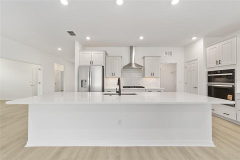 House in Ocala, Florida 2 bedrooms, 164.16 sq.m. № 2207207 - photo 19
