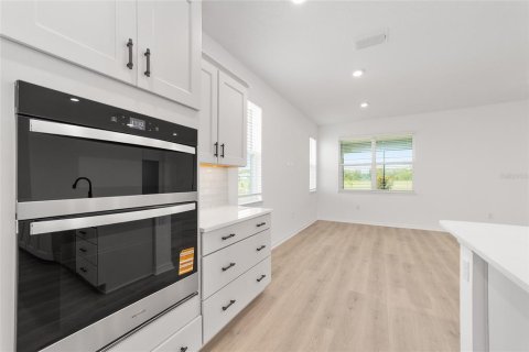 House in Ocala, Florida 2 bedrooms, 164.16 sq.m. № 2207207 - photo 22