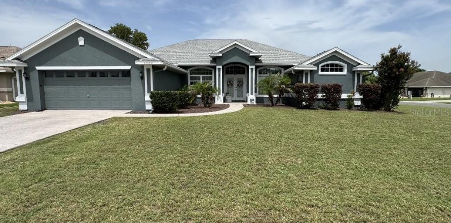 Casa en Belleview, Florida 4 dormitorios, 212.1 m2 № 1815525