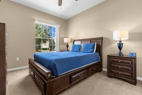 House in Haines City, Florida 4 bedrooms, 181.72 sq.m. № 2110542 - photo 6