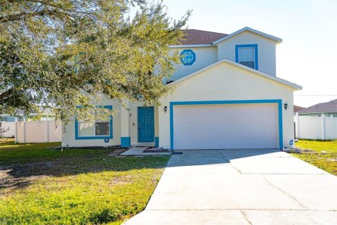 House in Kissimmee, Florida 4 bedrooms, 195.37 sq.m. № 2141974 - photo 5