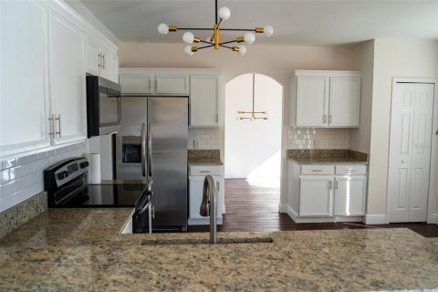 House in Kissimmee, Florida 4 bedrooms, 195.37 sq.m. № 2141974 - photo 27