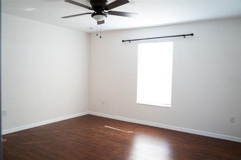 House in Kissimmee, Florida 4 bedrooms, 195.37 sq.m. № 2141974 - photo 15