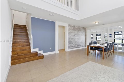 Casa en alquiler en Doral, Florida, 4 dormitorios, 267.37 m2 № 1790186 - foto 5