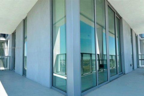 Condo in Sunrise, Florida, 3 bedrooms  № 1863660 - photo 13
