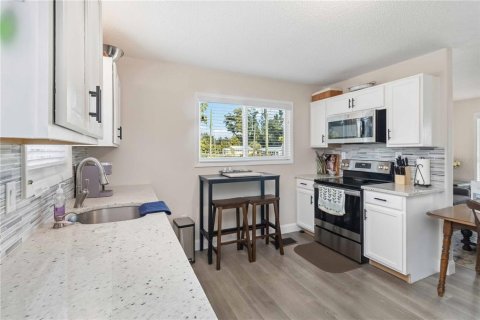 Villa ou maison à vendre à Nokomis, Floride: 3 chambres, 84.73 m2 № 2125813 - photo 11