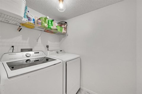 Condo in Pompano Beach, Florida, 2 bedrooms  № 2146774 - photo 18