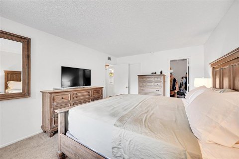 Condo in Pompano Beach, Florida, 2 bedrooms  № 2146774 - photo 14