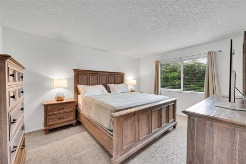 Condo in Pompano Beach, Florida, 2 bedrooms  № 2146774 - photo 11