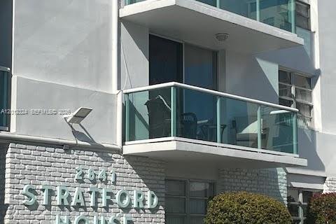 Condo in North Miami Beach, Florida, 1 bedroom № 2189035 - photo 2
