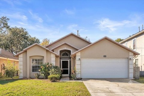 House in Davenport, Florida 3 bedrooms, 136.94 sq.m. № 2289760