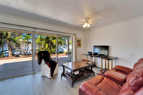 Купить виллу или дом в Бельэр-Бич, Флорида 6 комнат, 131.36м2, № 1527752 - фото 27