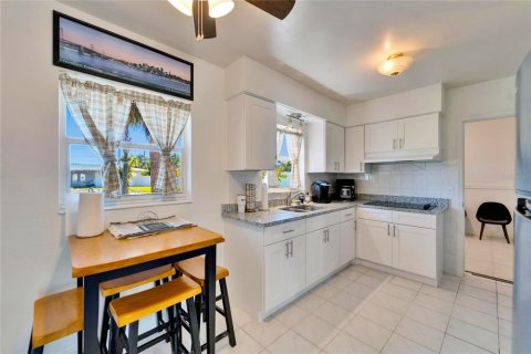 Купить виллу или дом в Бельэр-Бич, Флорида 6 комнат, 131.36м2, № 1527752 - фото 14