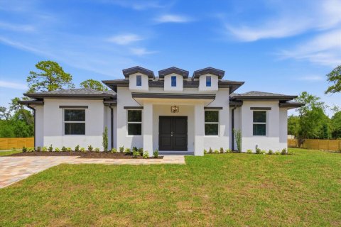 House in Clewiston, Florida 3 bedrooms, 187.66 sq.m. № 2083355 - photo 2