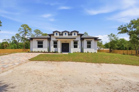 House in Clewiston, Florida 3 bedrooms, 187.66 sq.m. № 2083355 - photo 3