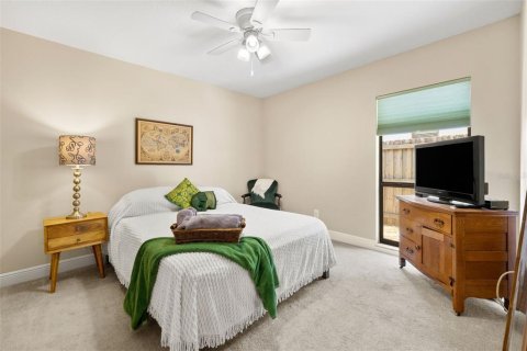 House in Temple Terrace, Florida 4 bedrooms, 199.37 sq.m. № 2284416 - photo 22